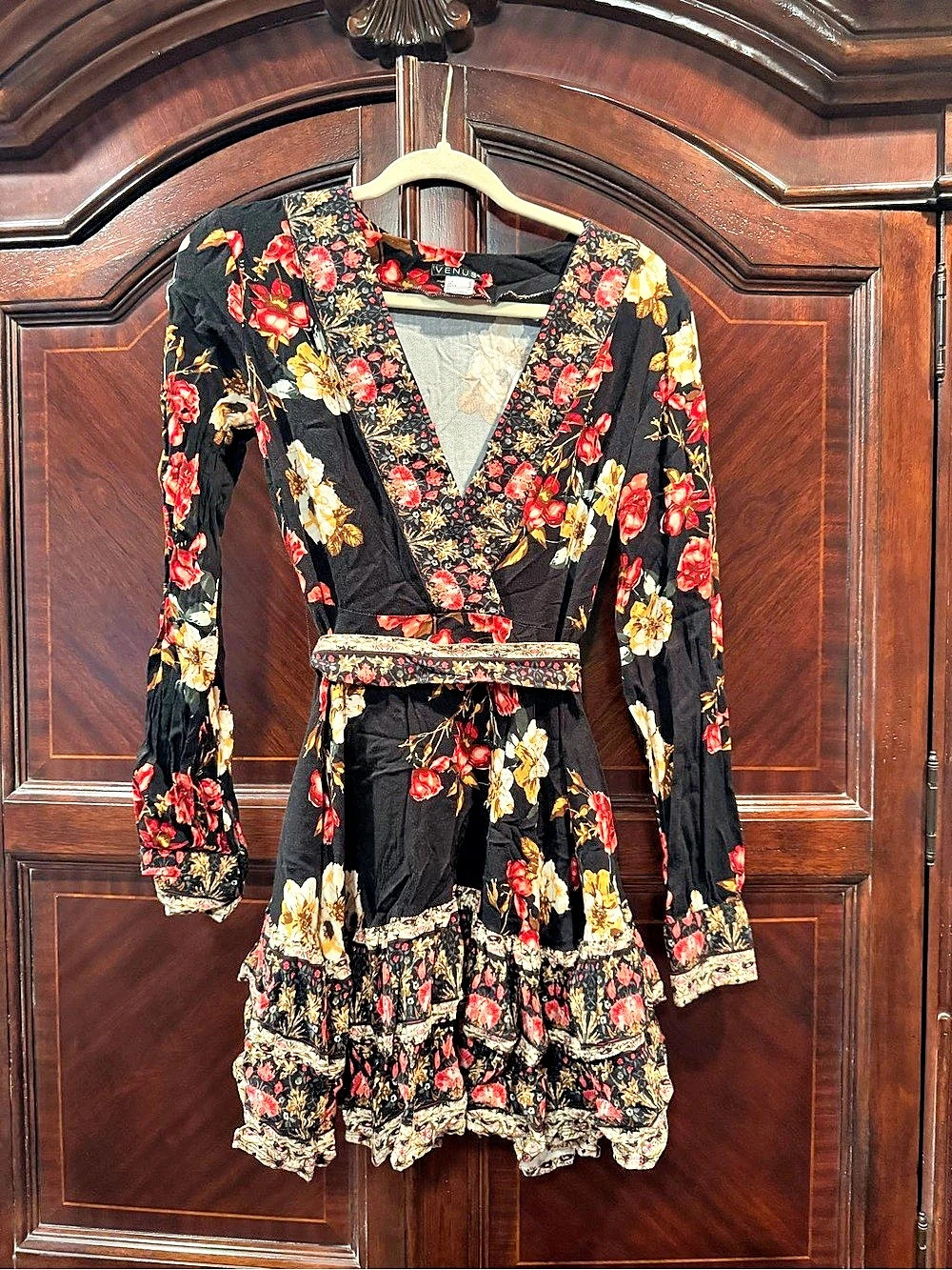 Venus Floral Mini Dress in Black & Red Size Us6